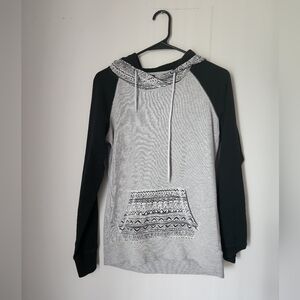 Grey,black, patterned hoddie
